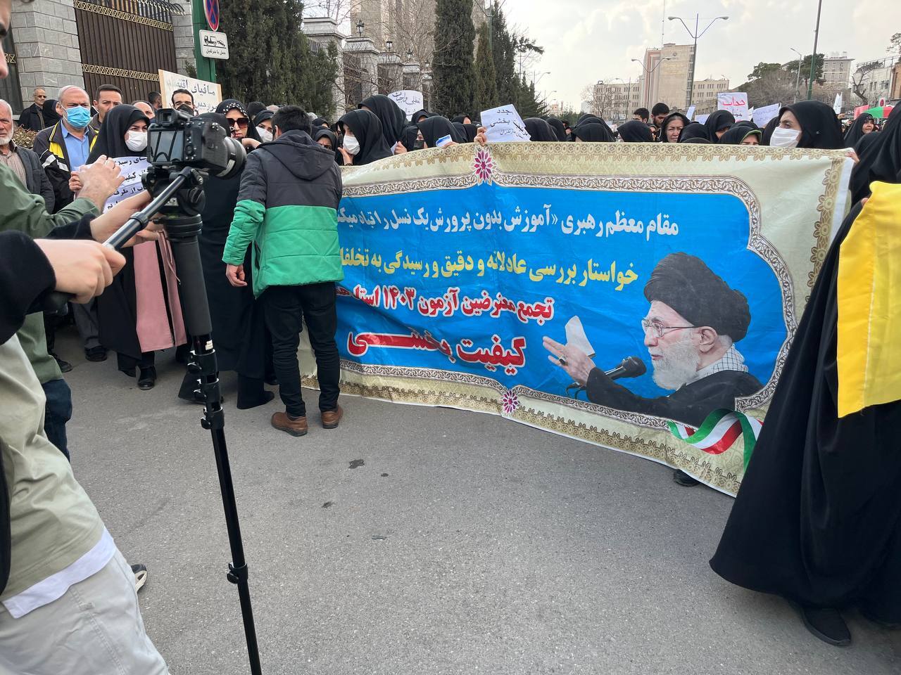 پزشکیان قرآن بر سر نیزه کرده است / عکس و فیلم اضافه می‌شود