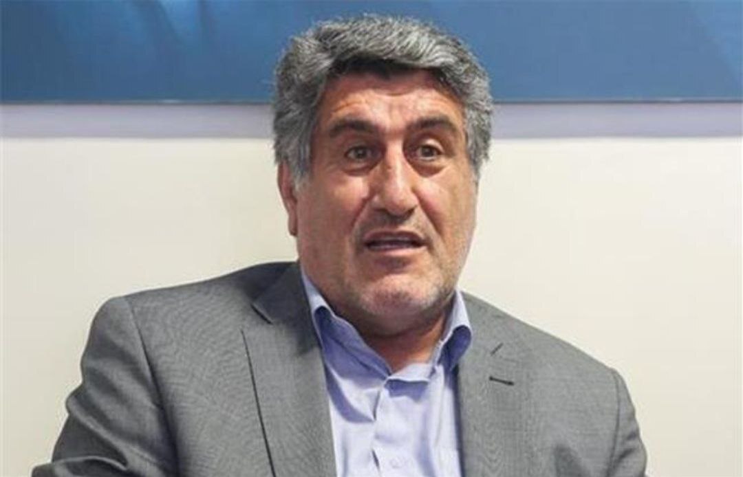 دولت دورنمای روشنی از اقتصاد سال ۱۴۰۴ منتشر نکرد / پس از استیضاح همتی تیم اقتصادی دولت سردرگم شد