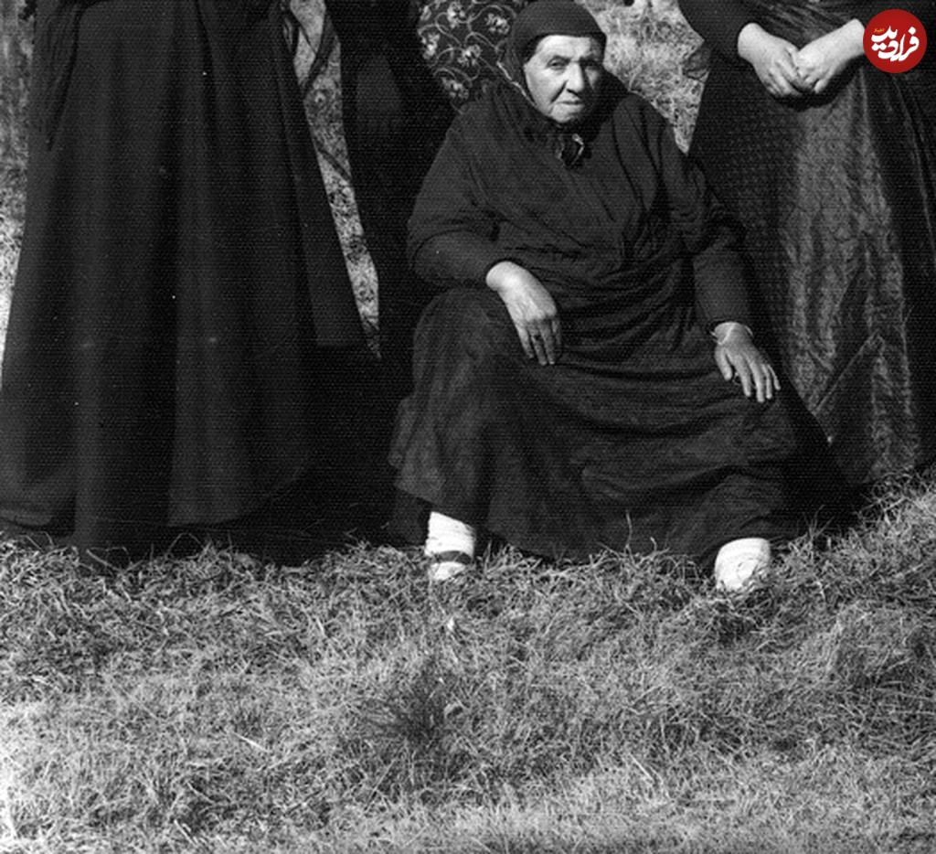 (تصاویر) سفر به عصر قاجار؛ «خجسته خانم، زن دوم ناصرالدین شاه»؛ دهه ۱۲۸۰