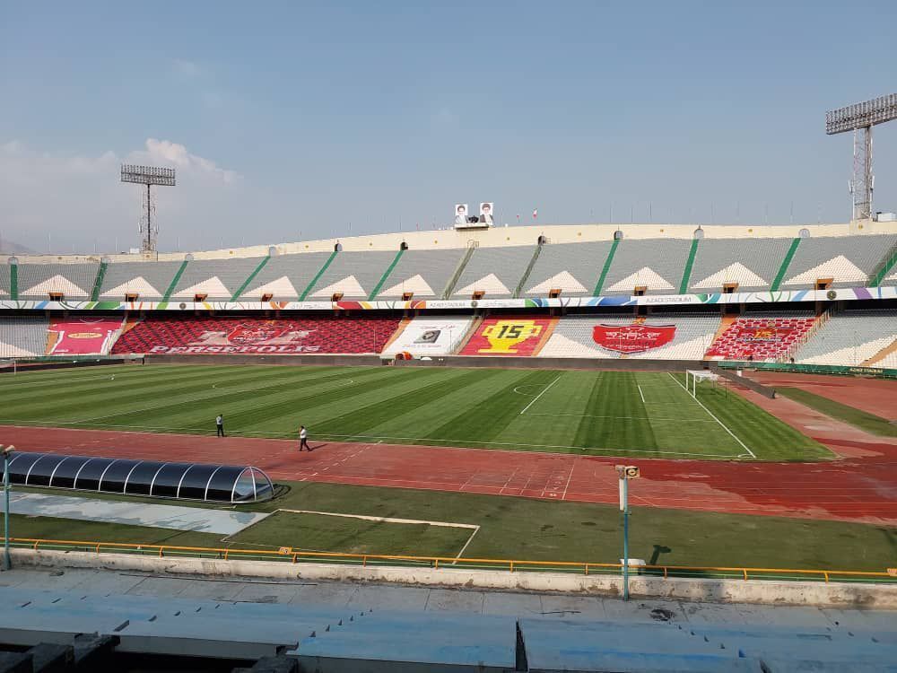 (عکس) اقدام هواداران پرسپولیس در ورزشگاه بی تماشاگر
