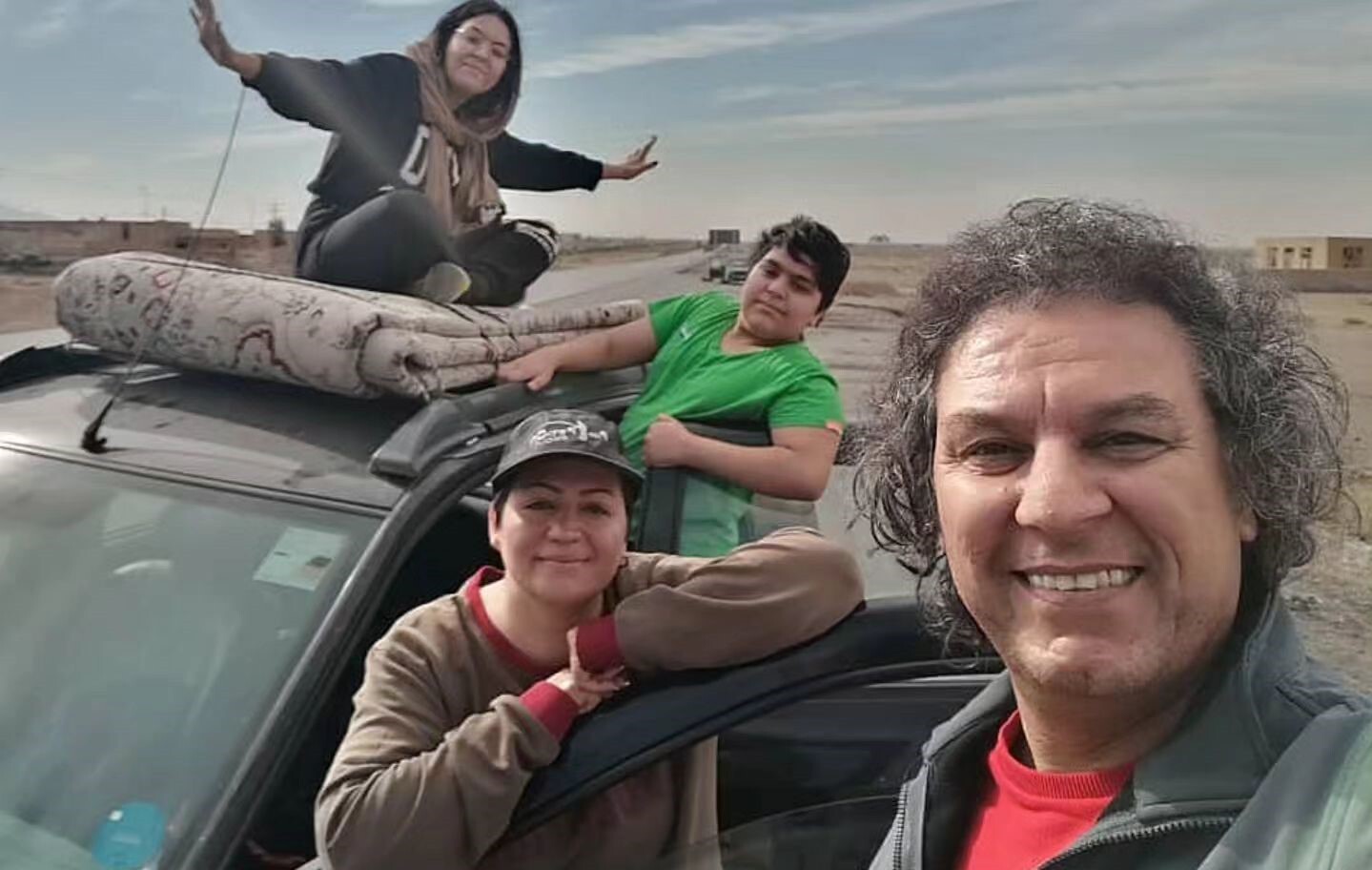 سلفی خاطره ا‌نگیز آرش میراحمدی و خانواده‌اش