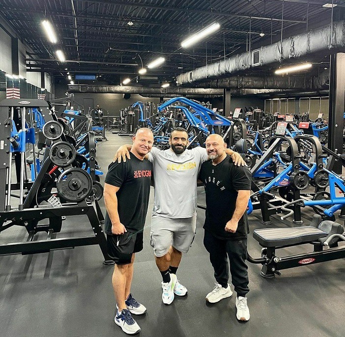 رویت گرگ در تگزاس؛ هادی چوپان راهی آمریکا شد