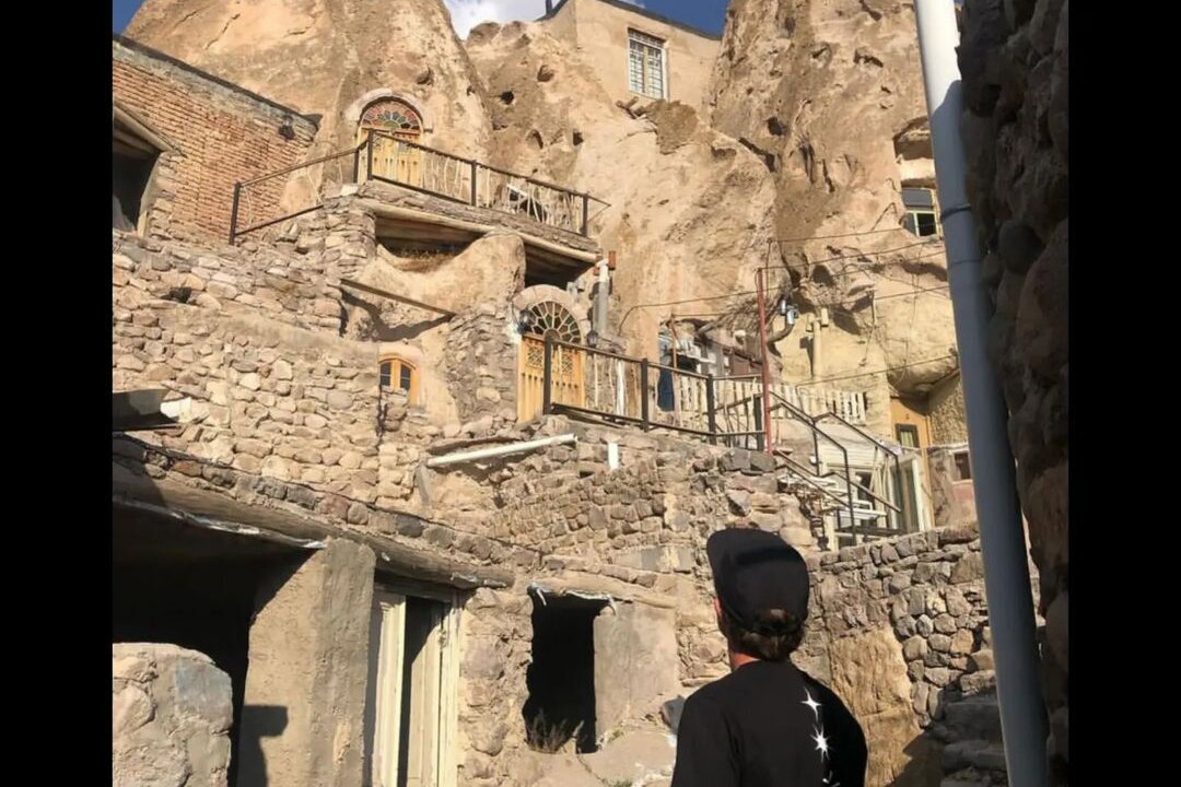 (عکس) تفریح خانوادگی خارجی‌های تراکتور در تبریز