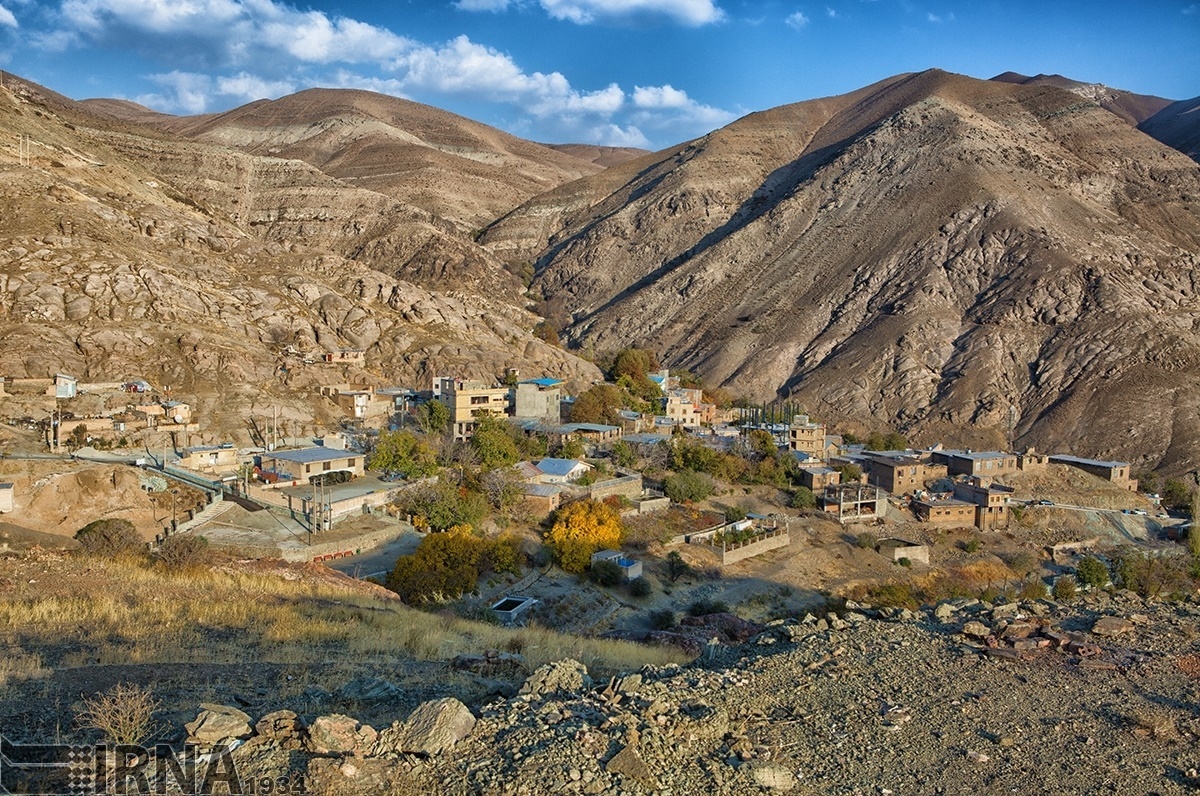 چند ده کیلومتر فاصله از تهران برای دیدن پاییز/ به روستای ارواح سنگی بروید، اما نترسید!