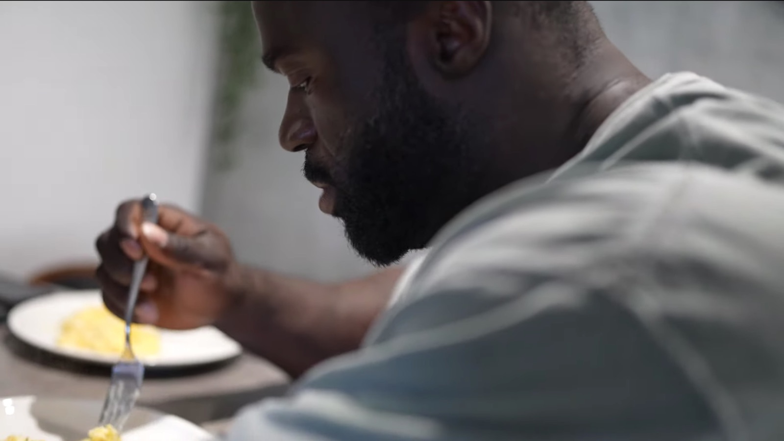 سامسون داودا نام پرآوازه پرورش اندام چه می خورد؟/