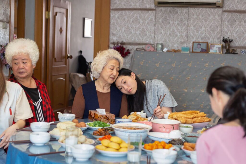 ۱۰ فیلم برتر در مورد مهاجرت و زندگی در غربت؛ از Persian Version تا The Farewell