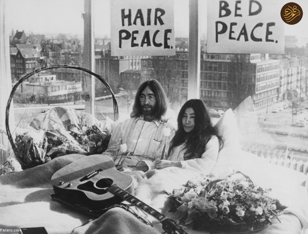 چه چیزی این مرد را به سوی قتل جان لنون سوق داد؟/ بررسی مجدد پرونده قتل جان لنون در یک مستند/ آیا قاتل جان لنون توسط اف بی آی شستشوی مغزی داده شده بود؟ چگونه ماموران پلیس در صحنه قتل فکر کردند قاتل جان لنون قتل را از پیش برنامه ریزی کرده بود/ افشای فایل صوتی قاتل جان لنون با وکلایش؛ او جان لنون را یک پولدار ریاکار می دانست که مردم را به ساده زیستی تشویق می کرد (از دو روز پیش مستند در حال پخشه)