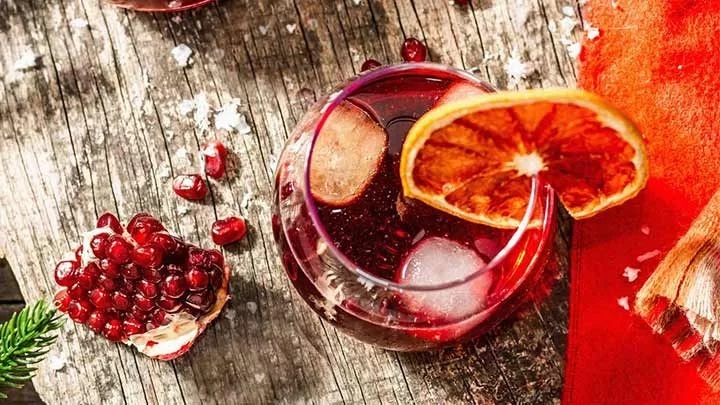 طرز تهیه کوکتل انار به ۶ روش مختلف؛ ساده و خوشمزه