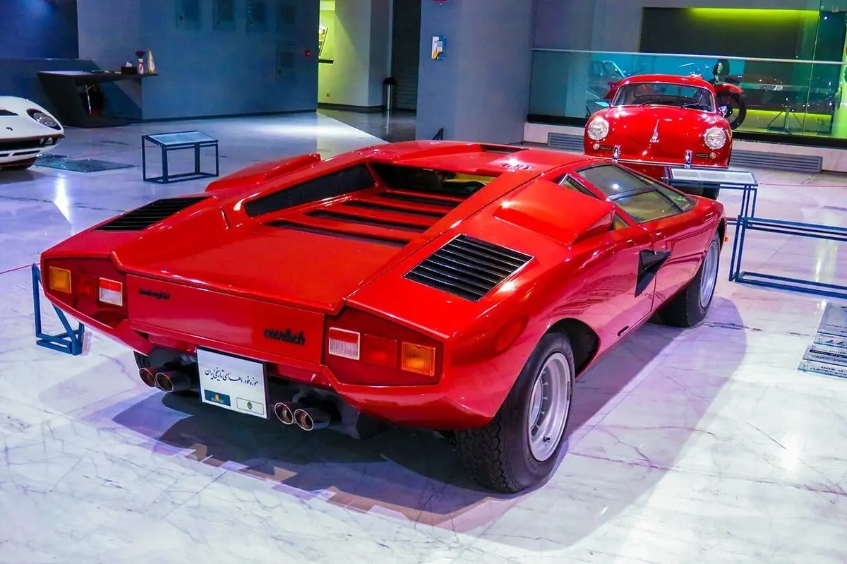 (عکس) وقتی معادل یک هشتم بودجه کشور، صرف خرید یک خودروی لوکس شد