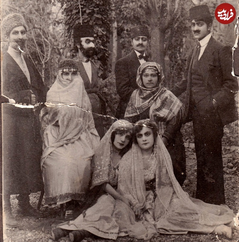 (تصاویر) تصاویری از تئاتر زنان مردپوش تا ژست درویشی دختر شاه