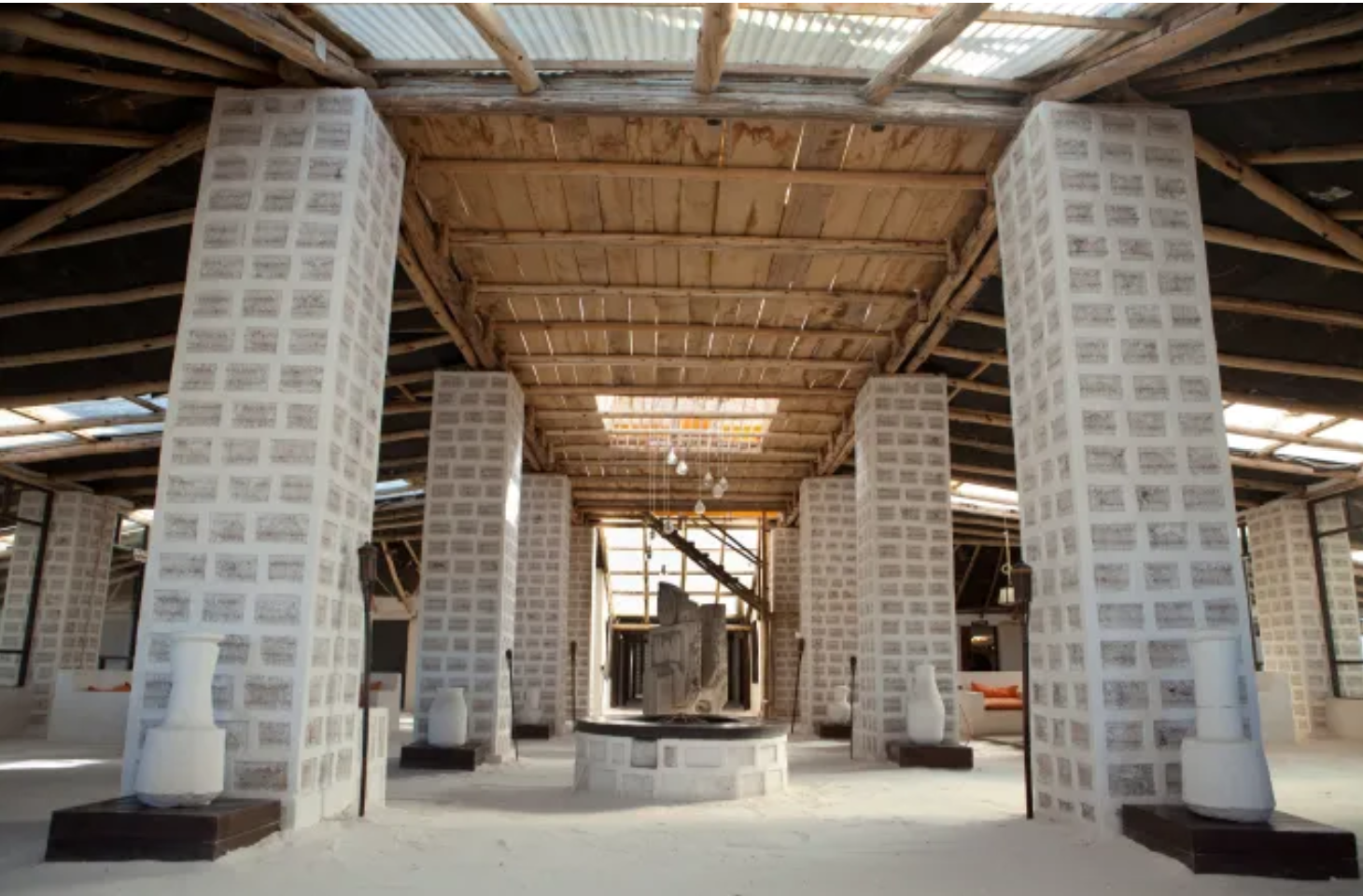 قصر نمکی؛ نگاهی به عجیب‌ترین هتل جهان که تماماً از نمک ساخته شده است + ویدئو