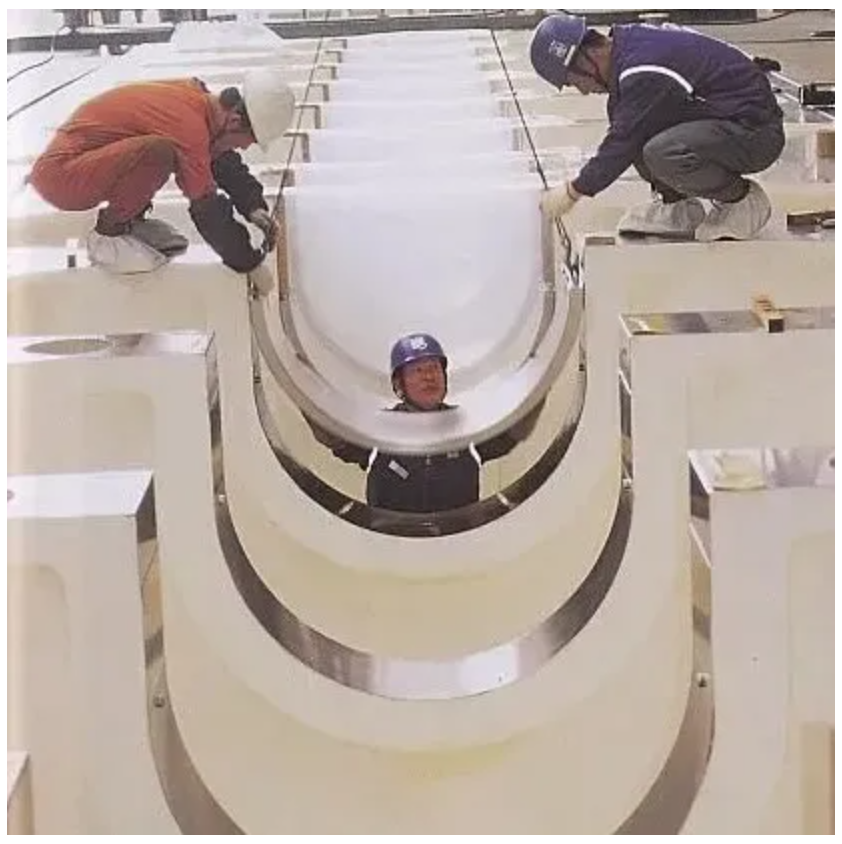 بزرگترین موتور جهان که قدرتی معادل ۹۰ خودروی بوگاتی دارد