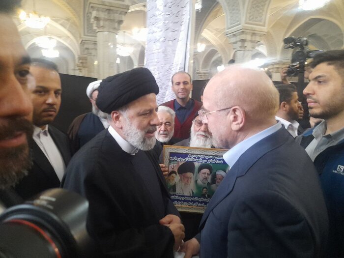 حسن روحانی و رئیسی در مراسم ختم آیت‌الله امامی کاشانی