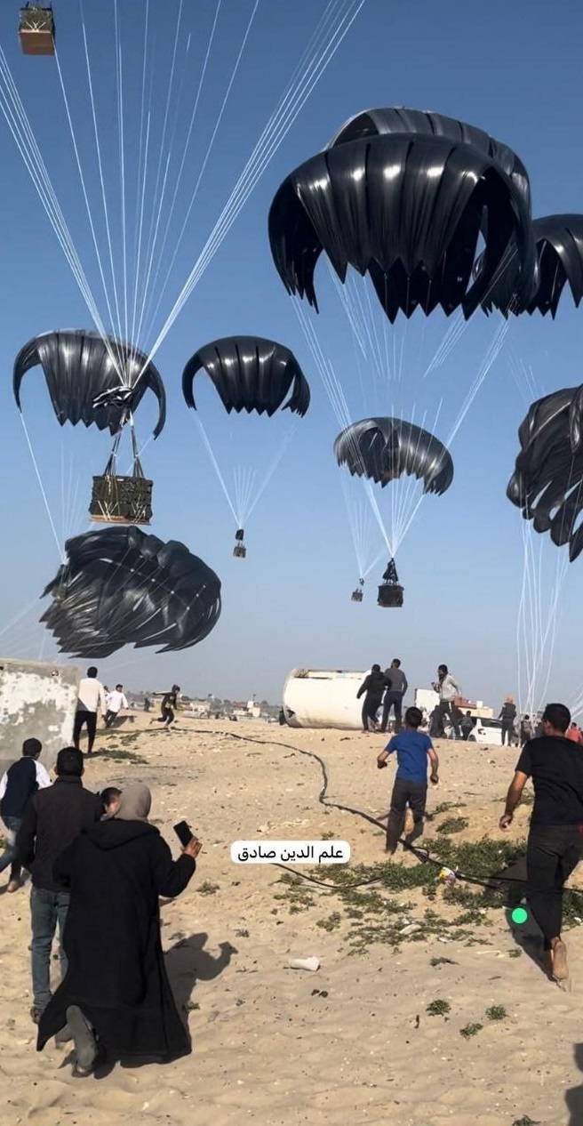 ۵ کشته در سقوط کمک هوایی بر سر مردم غزه / ارتش امریکا در ساحل غزه بندر می‌سازد