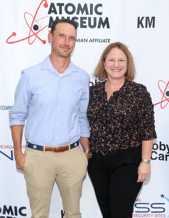 درباره خانواده اوپنهایمر؛ همسری که ۳ بار ازدواج کرده بود و دختری که خودکشی کرد در حال تکمیل