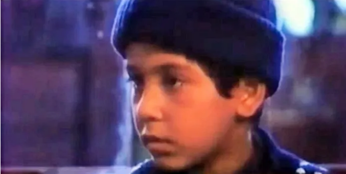 تصاویر دیده نشده از اولین بازی رضا داوودنژاد در ۶ سالگی