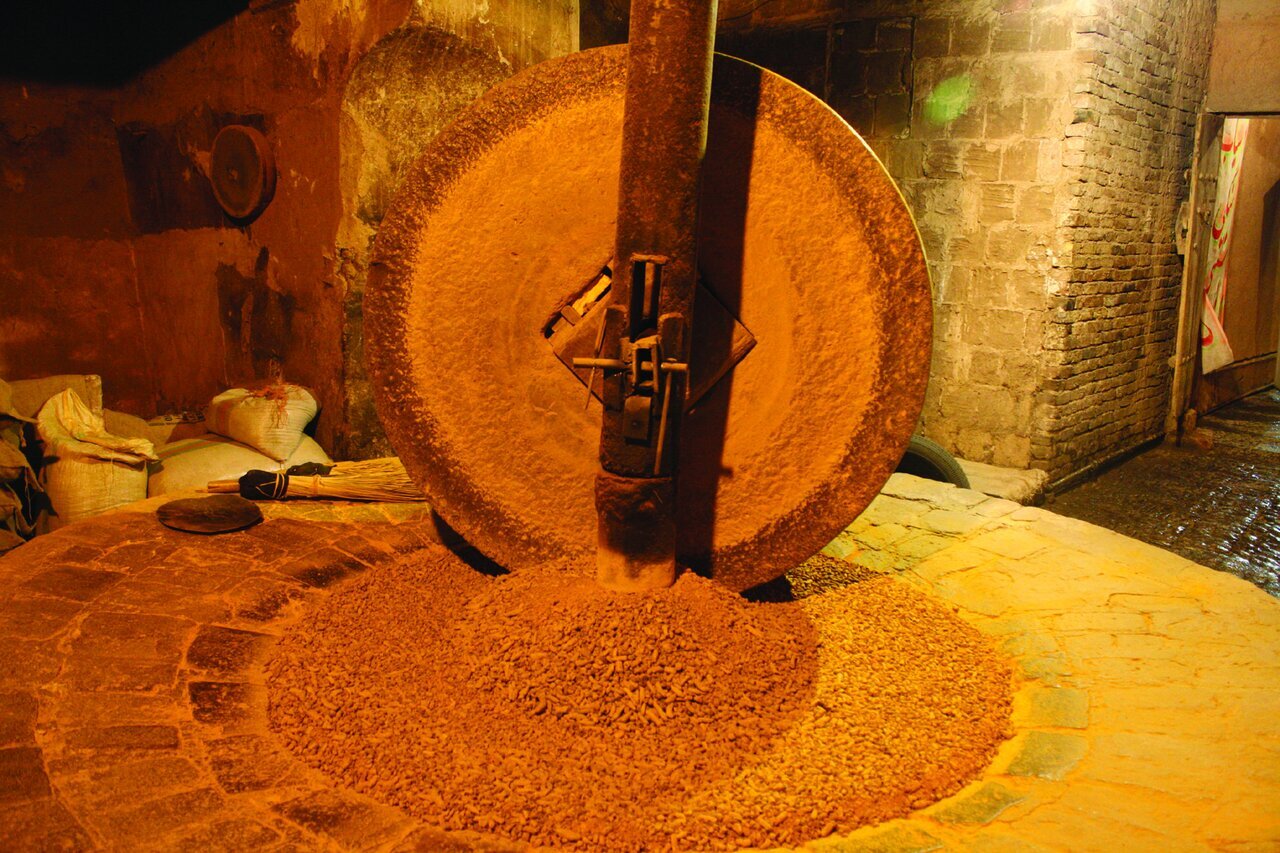 (تصویر) سفر به تهران قدیم؛ وقتی آسیابان‌های تهران بیکار شدند