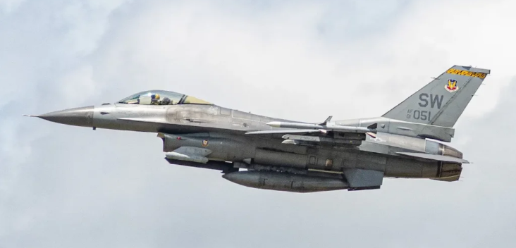 F-۱۶ Fighting Falcon یا Su-۳۵ Flanker-E؛ افعی آمریکایی بهتر است یا مهاجم روسی؟