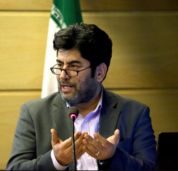 برخورد مسئولان با شبکه‌های اجتماعی سنتی است