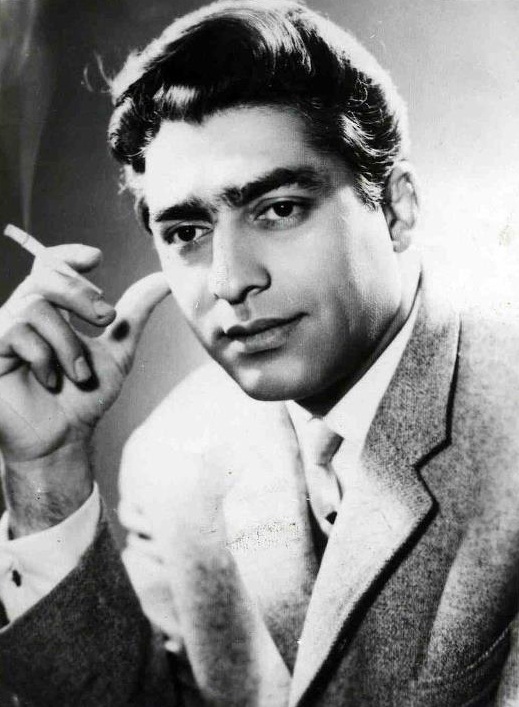 چرا محمدعلی فردین کشتی را کنار گذاشت؟ گزارش جالب مربوط به دهه ۳۰ از شروع بازیگری فردین در حال تکمیل