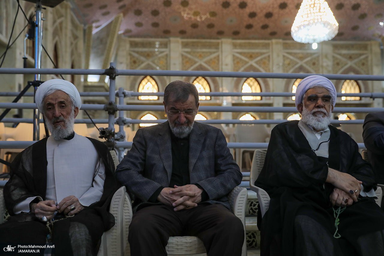 تصویری از چهره ناراحت محسن رضایی در جوار کاظم صدیقی