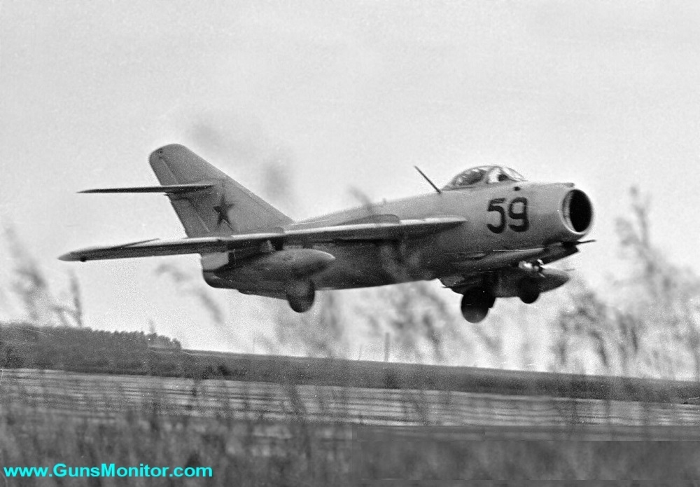 (تصویر) داستان سایدوایندر؛ از موشک پیشگام آمریکایی که توسط روس‌ها سرقت شد تا رهگیری پهپاد‌های حوثی