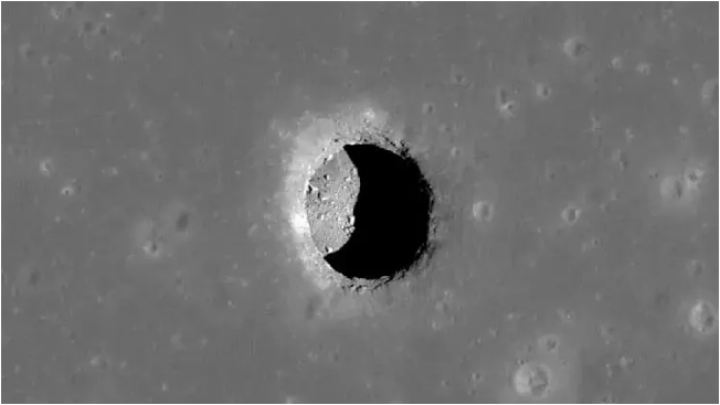 ماجرای ثبت تصویر حفره‌ای مرموز در مریخ و ارتباطش با فرازمینی‌ها