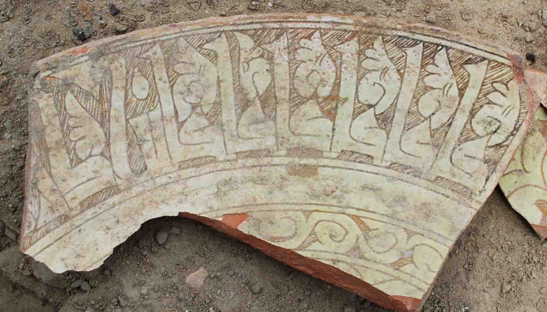 ساختِ ده‌ها خانه روی هزار و ۳۰۰ سال تاریخ مکتوب!