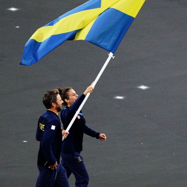 (عکس) دختر ایرانی، پرچمدار سوئد در المپیک