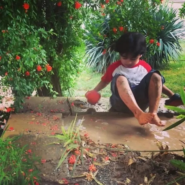 غزل شاکری به سوگ خواهرزاده‌اش نشست