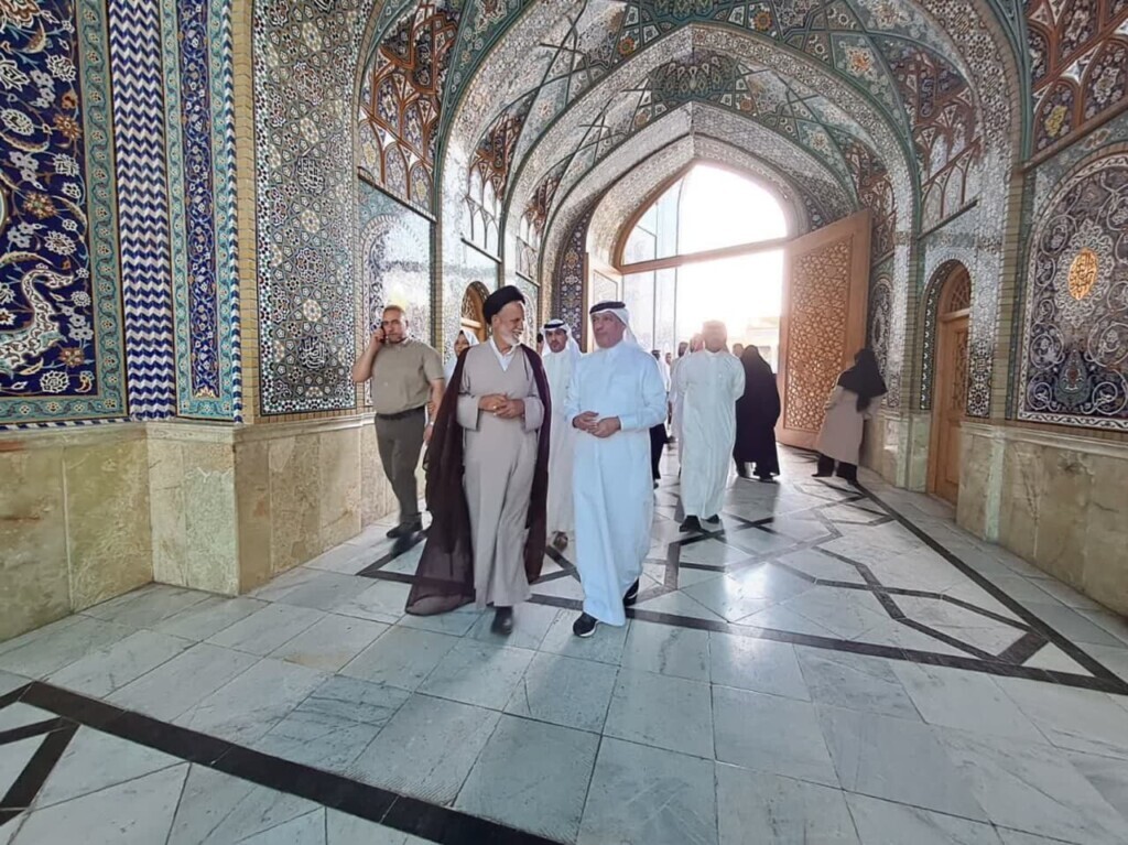 (عکس) حضور سفیر عربستان در حرم حضرت معصومه(س)