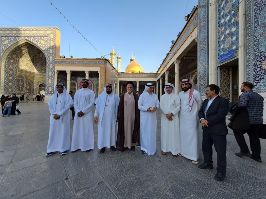 (عکس) حضور سفیر عربستان در حرم حضرت معصومه(س)