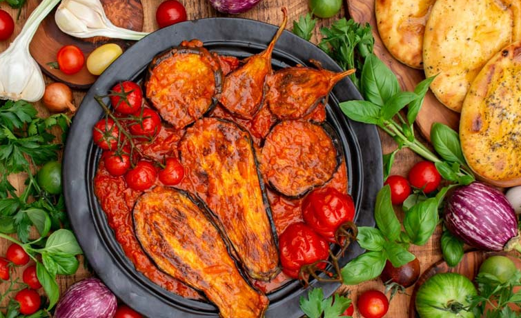 قرمه بادمجون؛ یک خوراک خوشمزه برای عاشقان بادمجان!