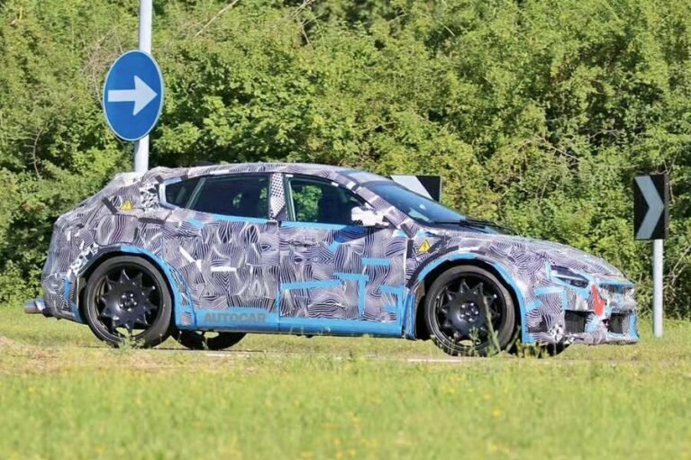 خودرویی که اصالت «فراری» را زیر سؤال برد