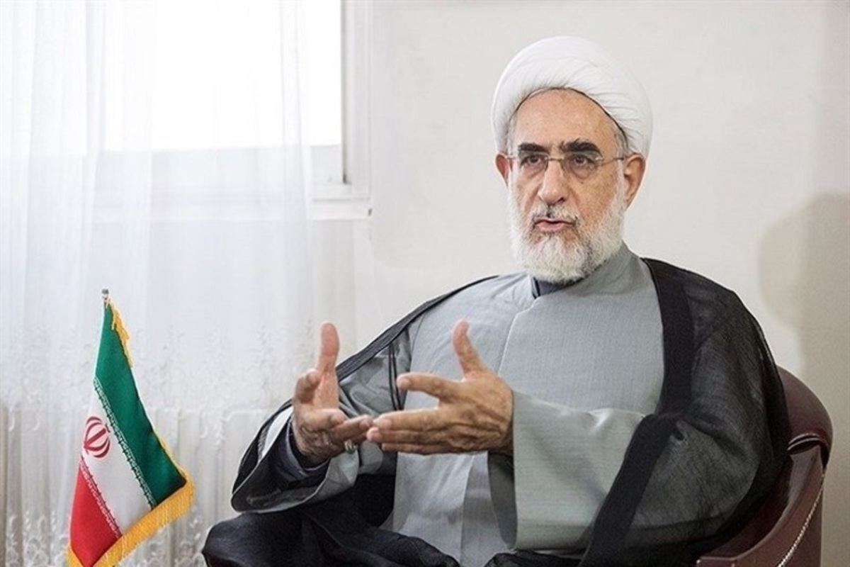 نیازی نیست با ذره بین به دنبال مفهوم «وفاق ملی» بگردیم/ اختلاف نظر‌های سیاسی نباید منافع ملی را به خطر بیندازد