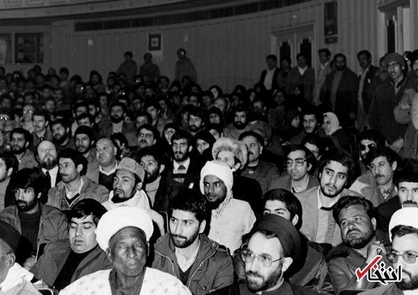 خاتمی در نخستین جشنواره فجر (تصویر)