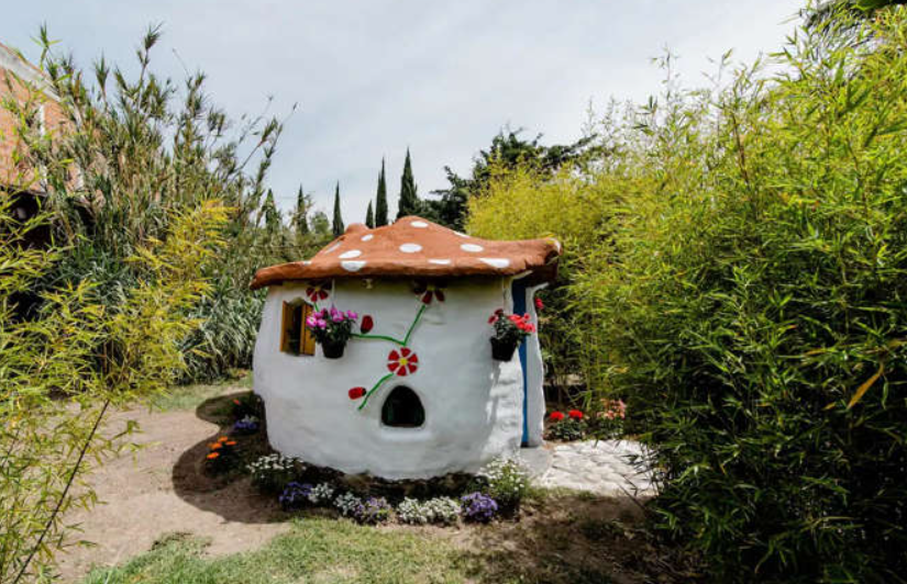 این ۱۰ خانه کوچک رویایی در سراسر دنیا از دل قصه‌ها آمده‌اند