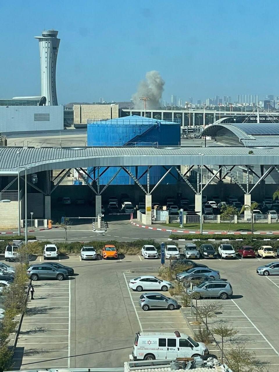 فرود بوستر موشک به داخل یک خودرو در فرودگاه بن‌گوریون (تصاویر)
