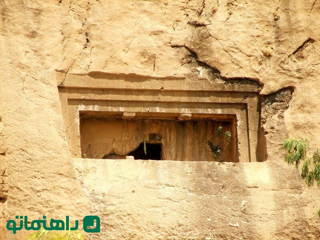سفر به آرامگاه‌های پادشاهان باستان؛ زیباترین گوردخمه‌های باستانی ایران **
