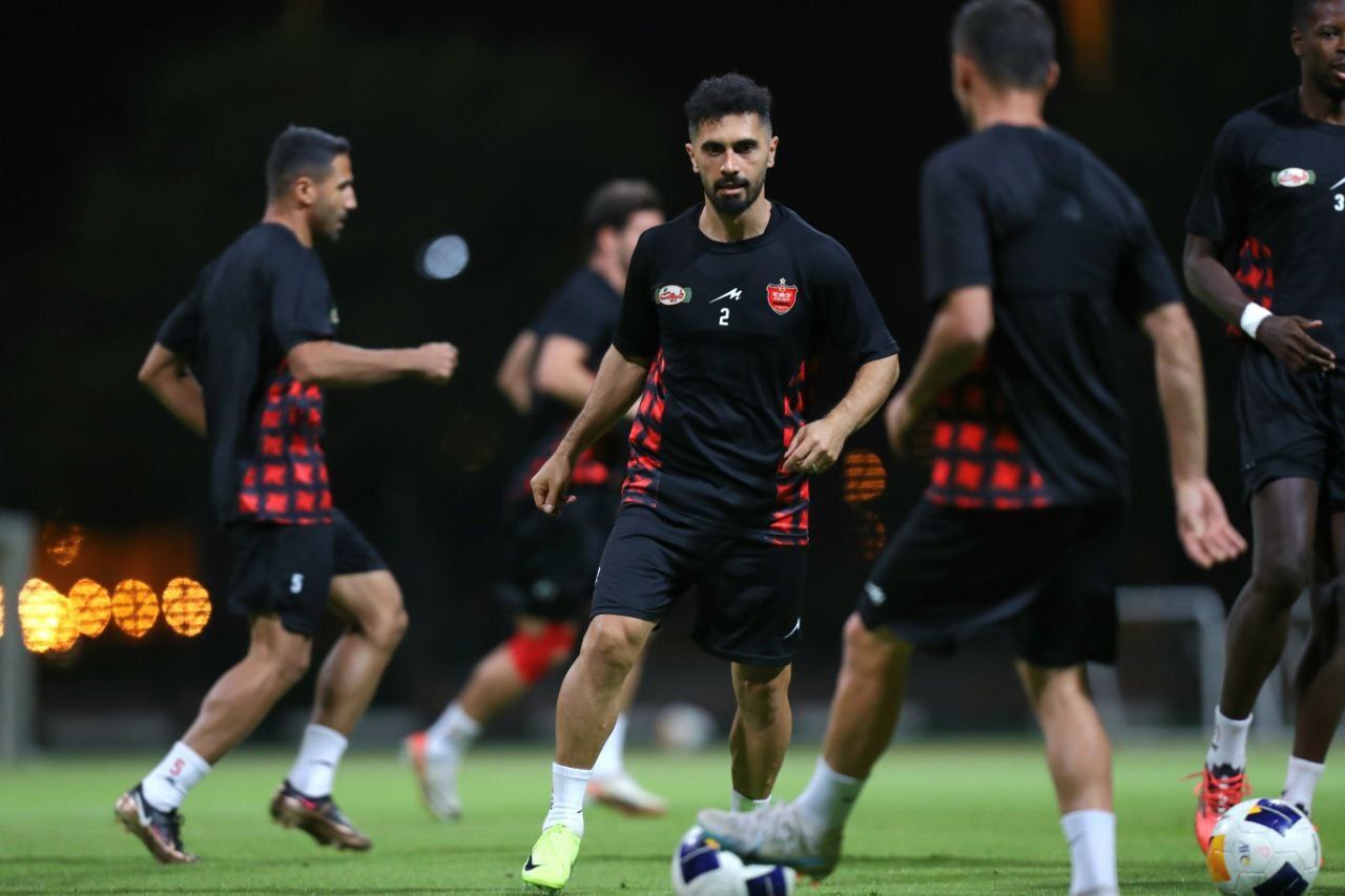 مرور تاکتیک‌های بازی با الریان توسط پرسپولیسی‌ها