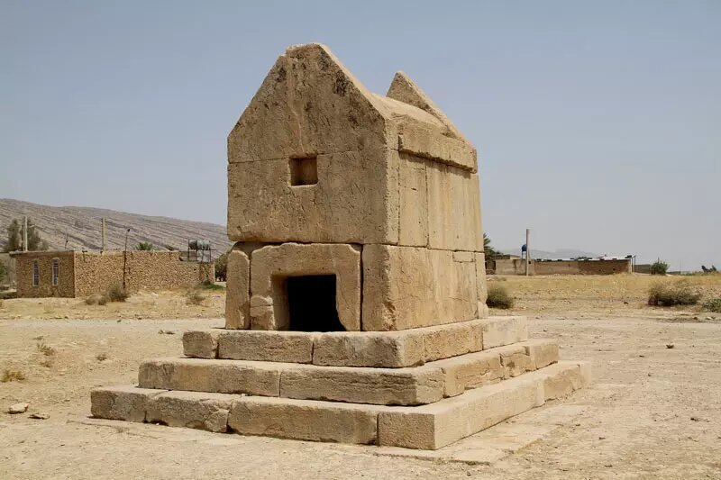 (تصویر) گور دختر؛ آرامگاهی شبیه به آرامگاه کوروش کبیر در بوشهر