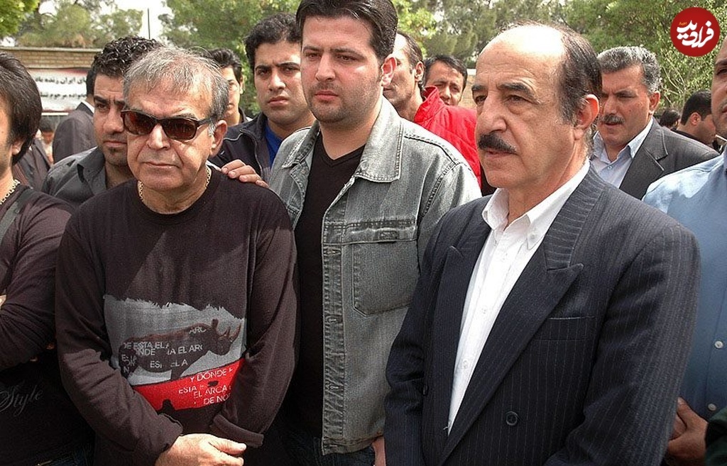 (تصویر) «حمید لولایی» در مراسم ترحیم کیومرث ملک مطیعی؛ سال ۱۳۸۹