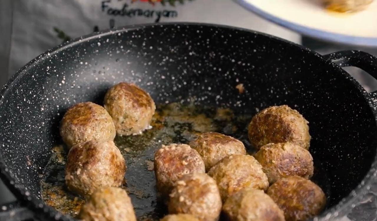 طرز تهیه کوفته انار و گردوی مجلسی؛ غذای مخصوص شب یلدا