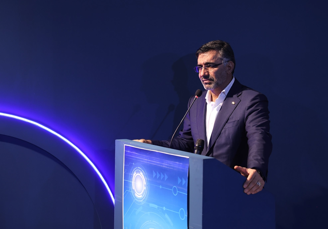 ایرانسل و مخابرات ایران تفاهم‌نامه همکاری فیبرنوری امضا کردند